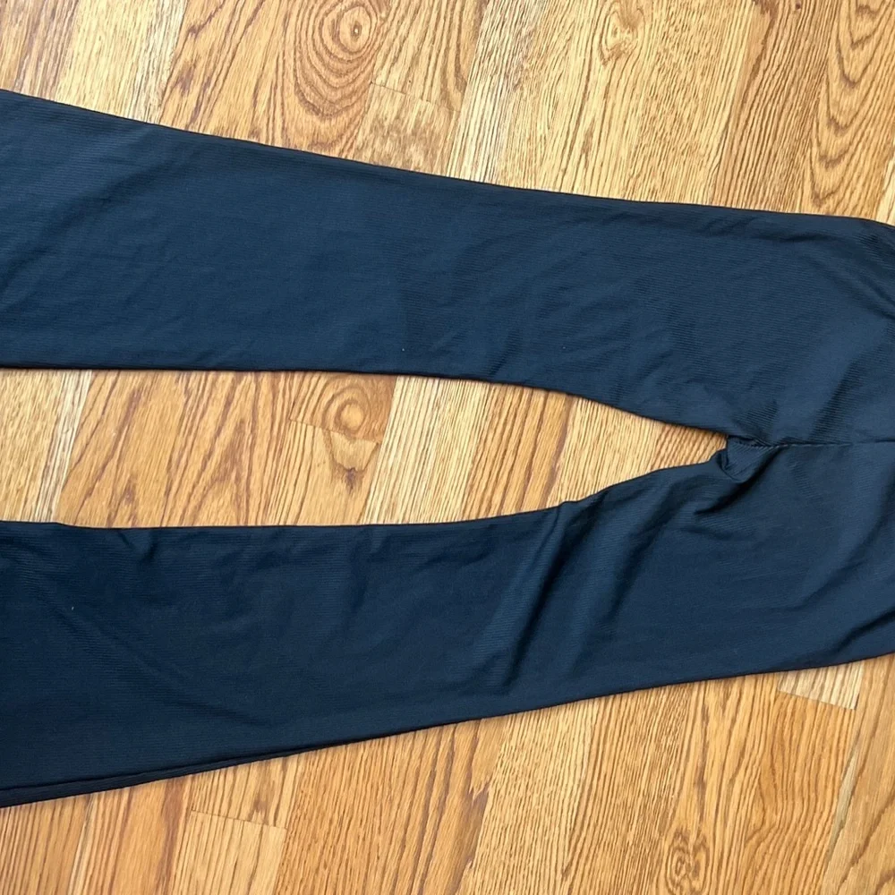 Shein Black Ribbed Flare Leggings Women's size M/US 6/EU 38